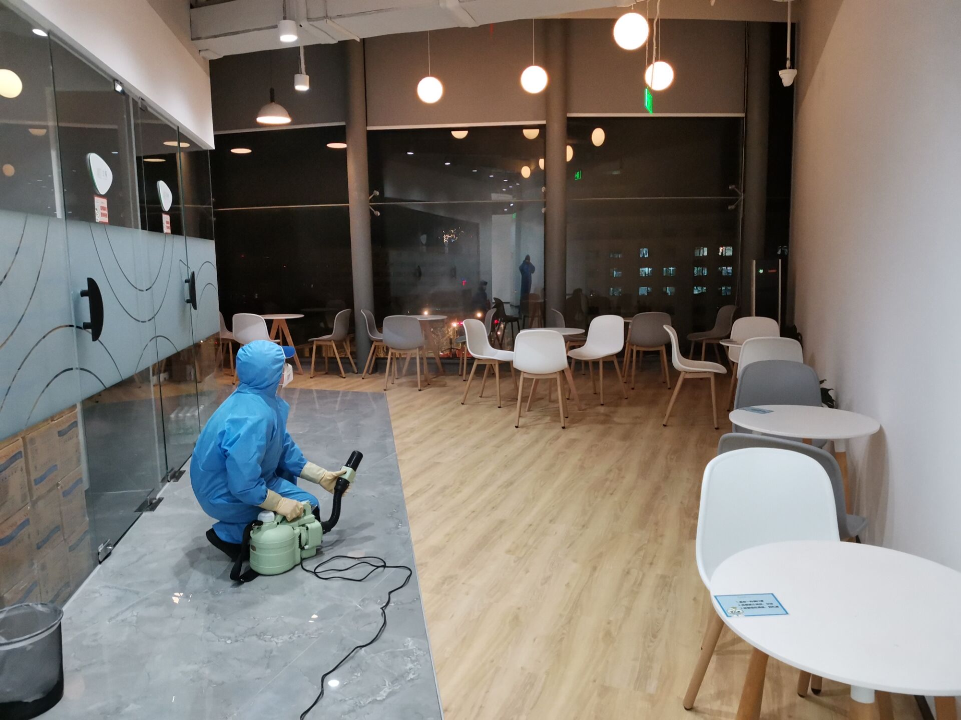 商場(chǎng)室內(nèi)消毒公司的價(jià)格分析師介紹家中室內(nèi)消毒的方法